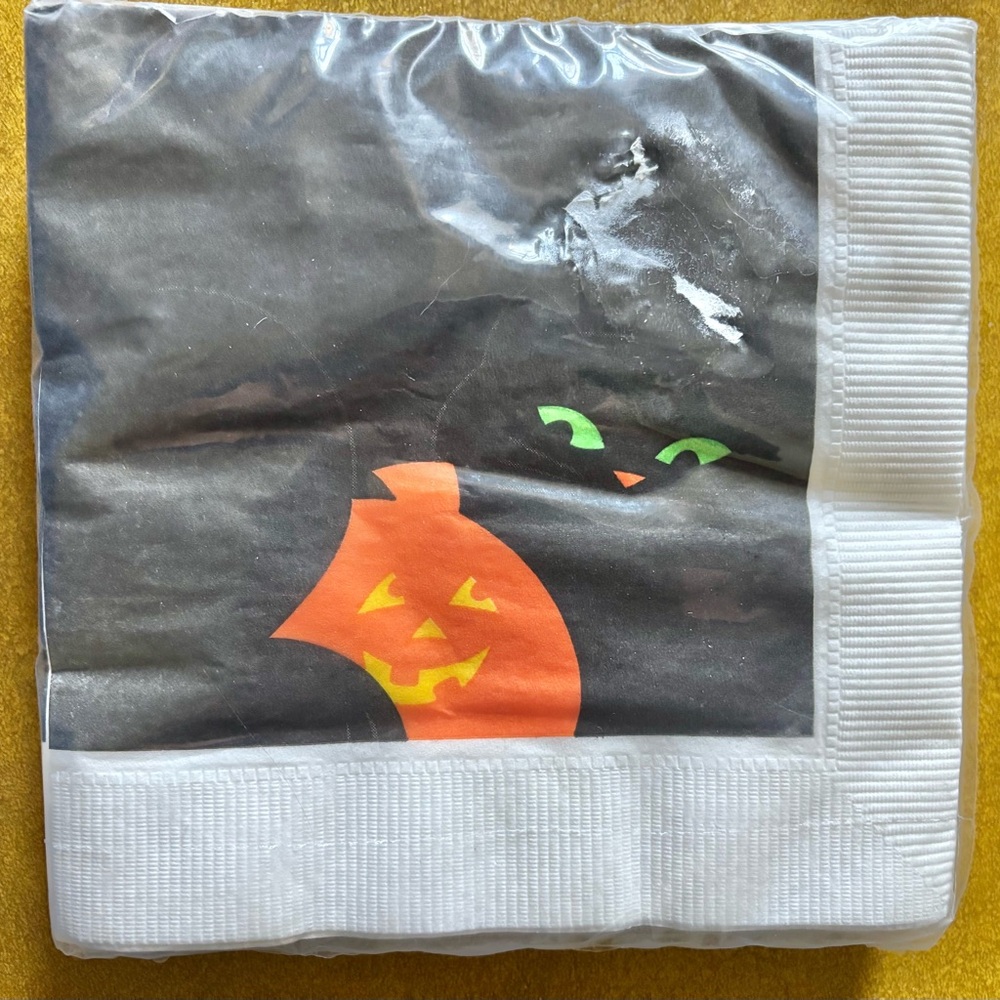 Vintage Halloween Black Cat and Pumpkin Party Napkins